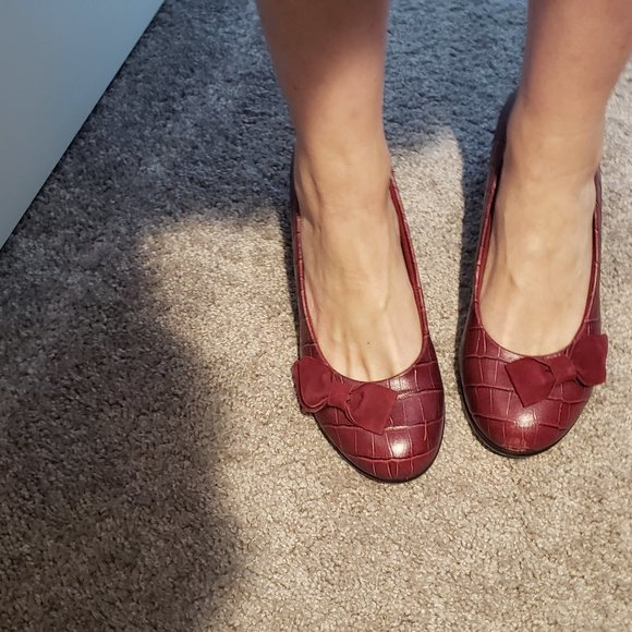 US W 8 Vionic Lena Maroon Croc Embossed Wedge "Orhto"heels - Picture 4 of 8
